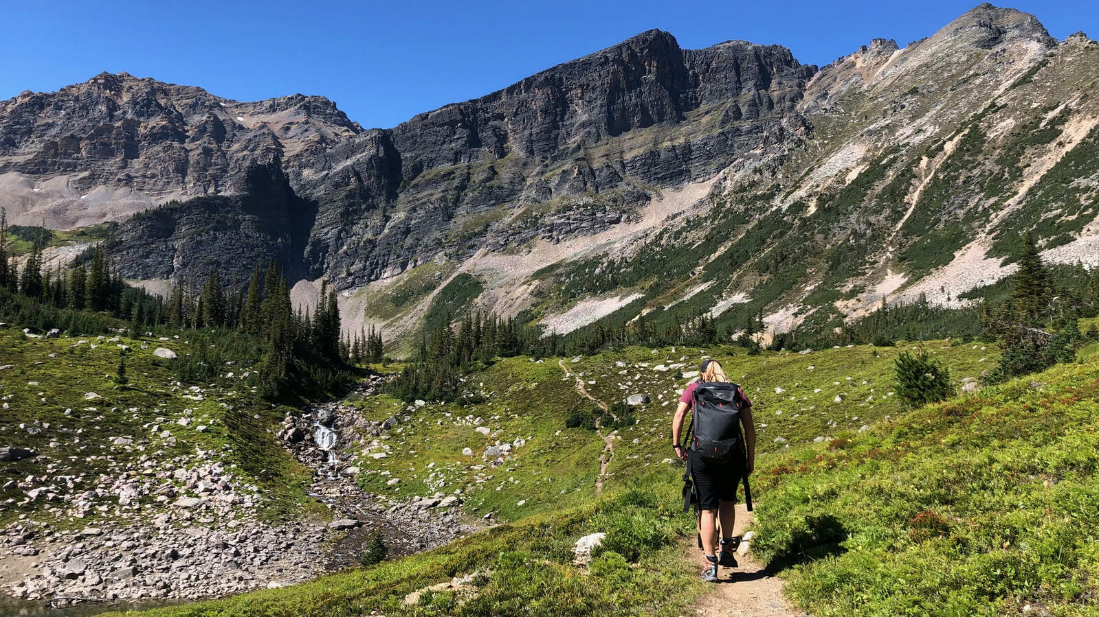 Tailgate Outdoor Rentals Hiking